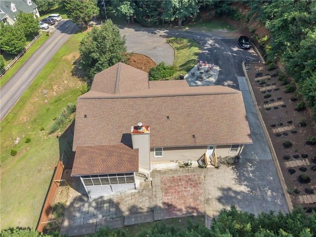 3105 Navajo Circle, Gainesville, GA 30501
