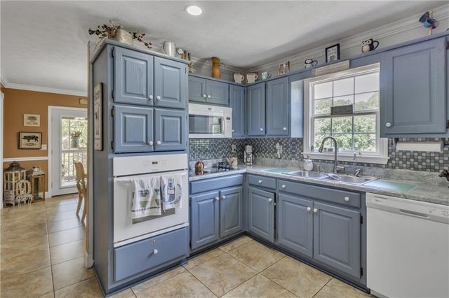 3105 Navajo Circle, Gainesville, GA 30501