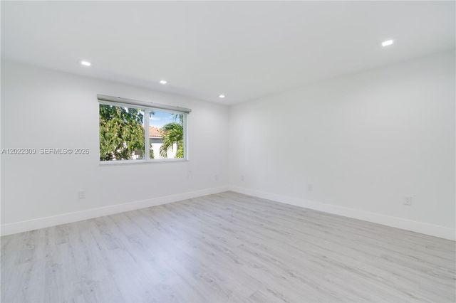 11583 NW 69th Ter, Doral, FL 33178