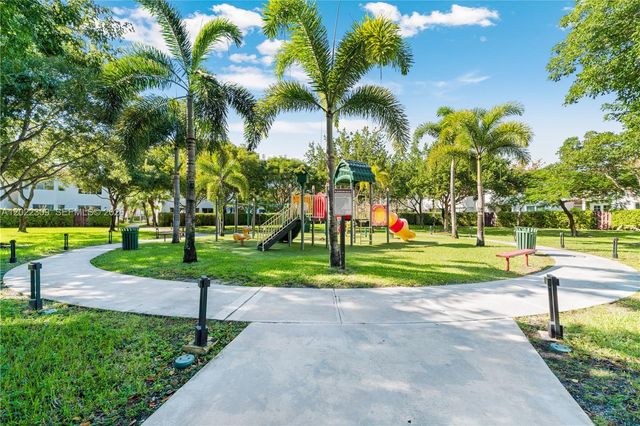 11583 NW 69th Ter, Doral, FL 33178