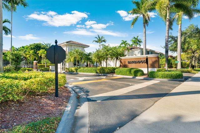 11583 NW 69th Ter, Doral, FL 33178