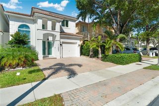 11583 NW 69th Ter, Doral, FL 33178