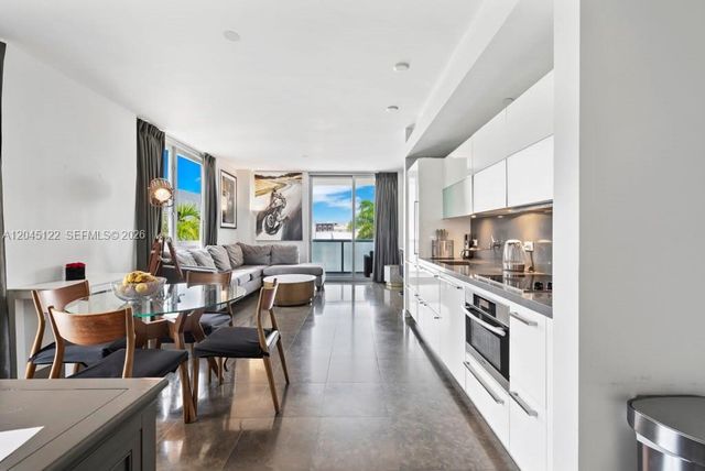 220 21st St 401, Miami Beach, FL 33139