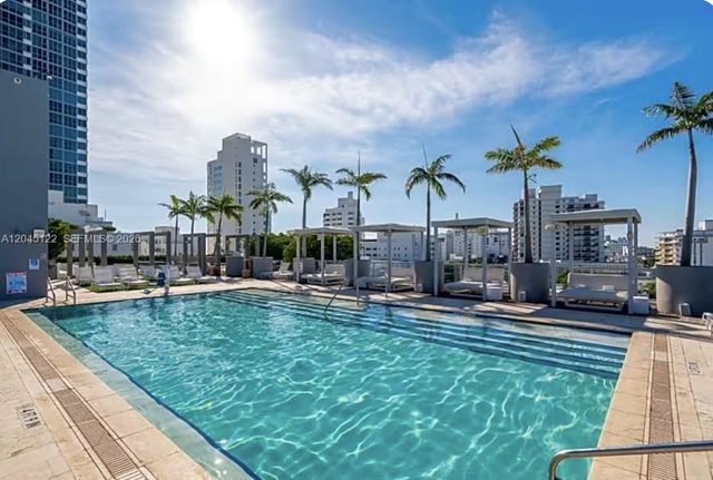220 21st St 401, Miami Beach, FL 33139