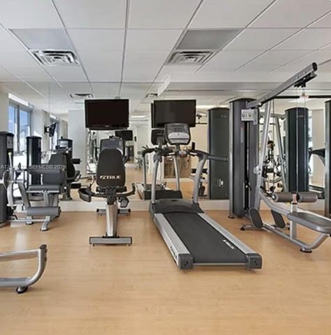 220 21st St 401, Miami Beach, FL 33139