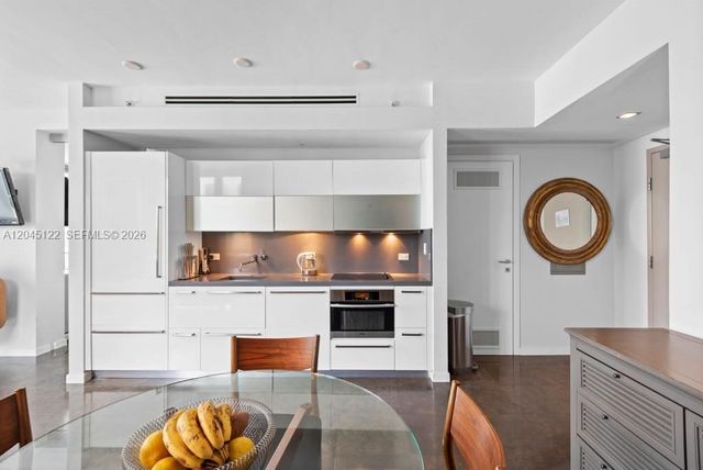 220 21st St 401, Miami Beach, FL 33139