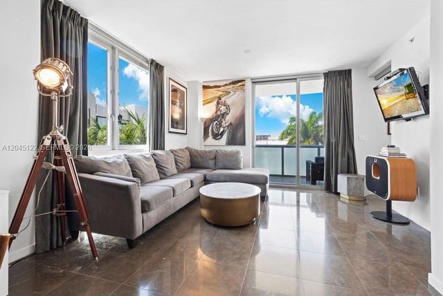 220 21st St 401, Miami Beach, FL 33139