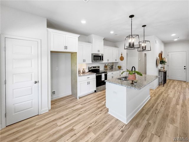 18068 Northview, Northport, AL 35475