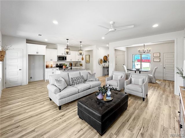 18068 Northview, Northport, AL 35475