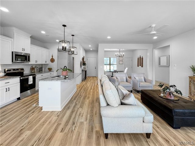 18068 Northview, Northport, AL 35475