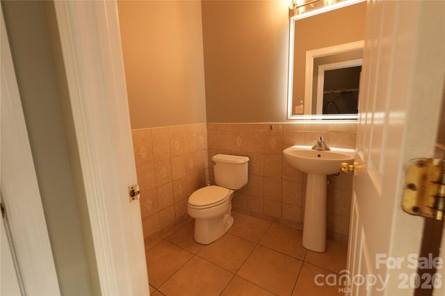6410 Castlewynd Court, Charlotte, NC 28212