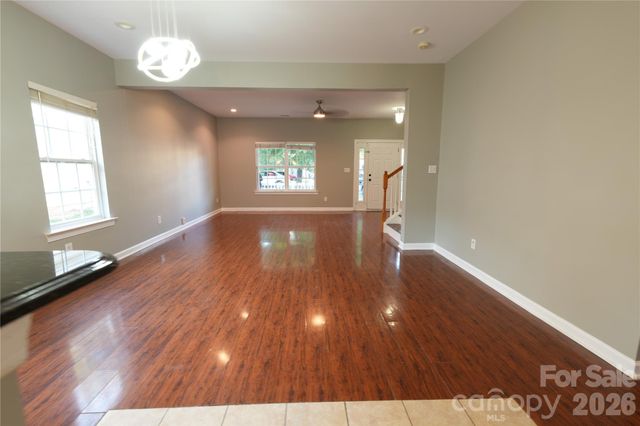 6410 Castlewynd Court, Charlotte, NC 28212