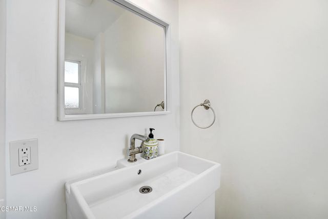 23353 Balmoral Lane, West Hills, CA 91307