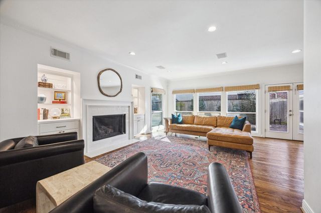 6023 Fordham Street, West University Place, TX 77005