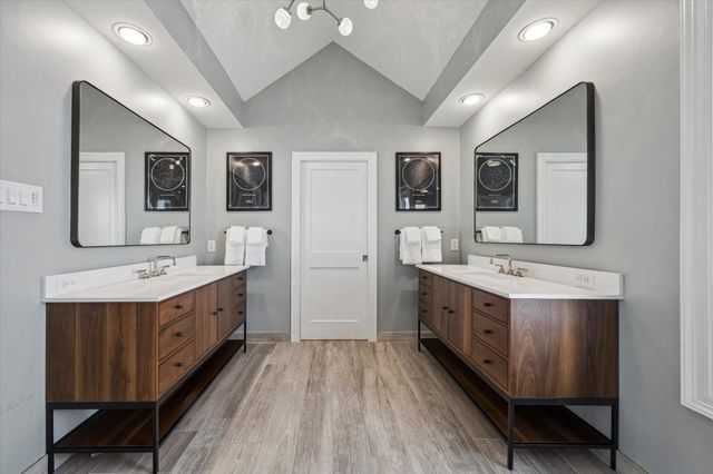 6023 Fordham Street, West University Place, TX 77005