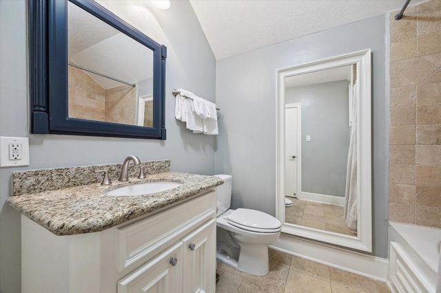 6023 Fordham Street, West University Place, TX 77005