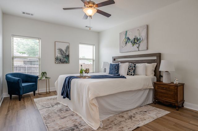118 Brook Hollow Lane, Red Oak, TX 75154