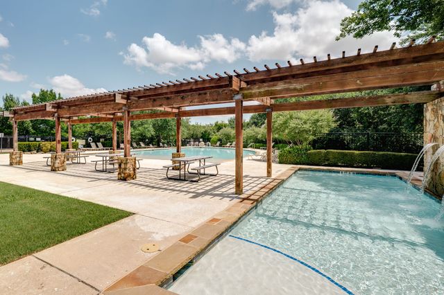 118 Brook Hollow Lane, Red Oak, TX 75154
