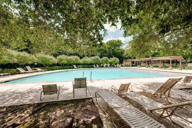 118 Brook Hollow Lane, Red Oak, TX 75154