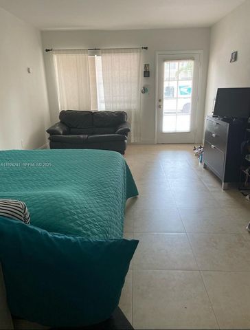 635 8th St 103, Miami Beach, FL 33139