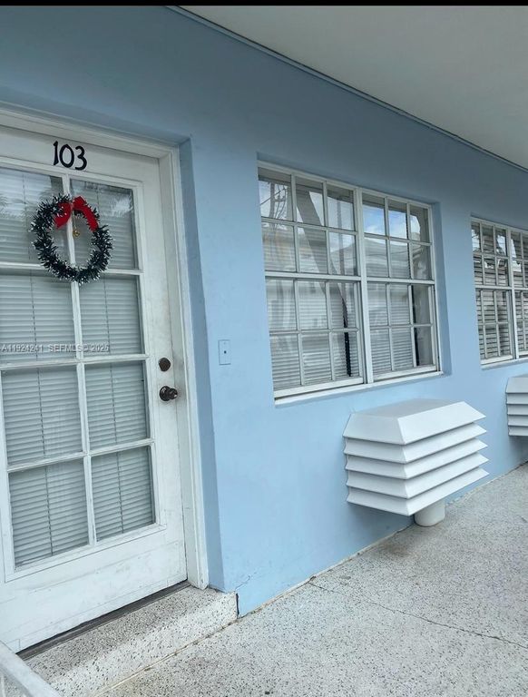 635 8th St 103, Miami Beach, FL 33139