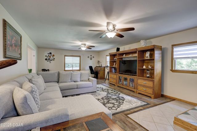 7631 County Road 200, Joplin, MO 64801