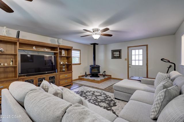 7631 County Road 200, Joplin, MO 64801
