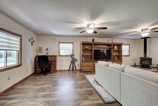 7631 County Road 200, Joplin, MO 64801