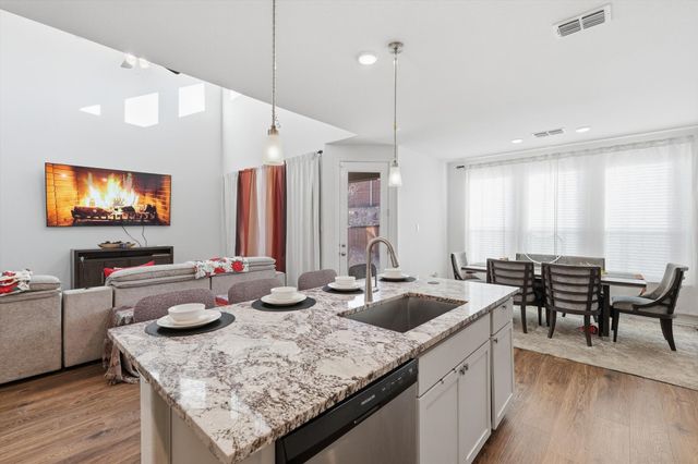 321 Corral Acres Way, Fort Worth, TX 76120