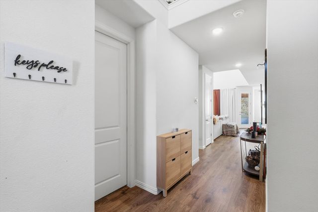 321 Corral Acres Way, Fort Worth, TX 76120