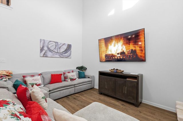 321 Corral Acres Way, Fort Worth, TX 76120