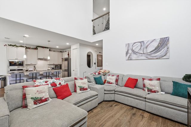 321 Corral Acres Way, Fort Worth, TX 76120