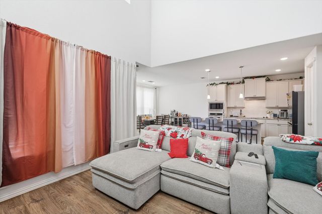 321 Corral Acres Way, Fort Worth, TX 76120