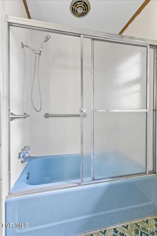 132 Swimming Pool Road, Hampton, TN 37658