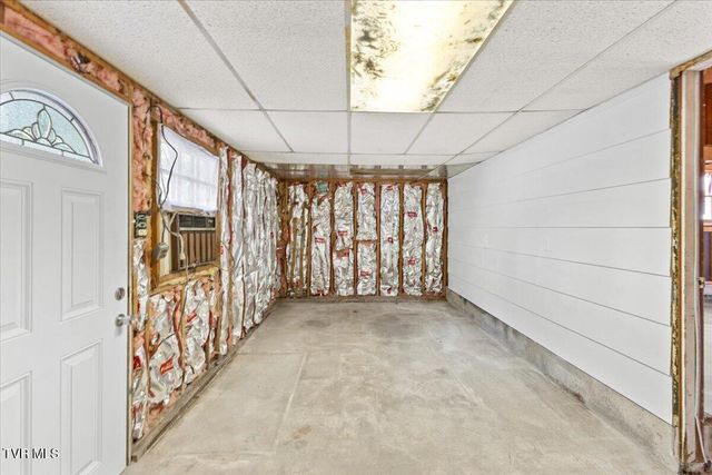 132 Swimming Pool Road, Hampton, TN 37658