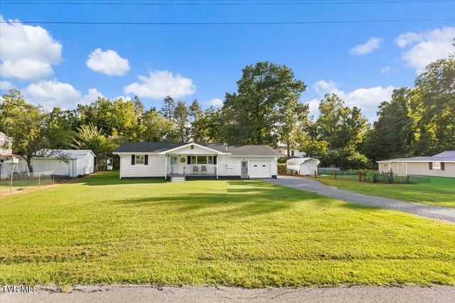 132 Swimming Pool Road, Hampton, TN 37658