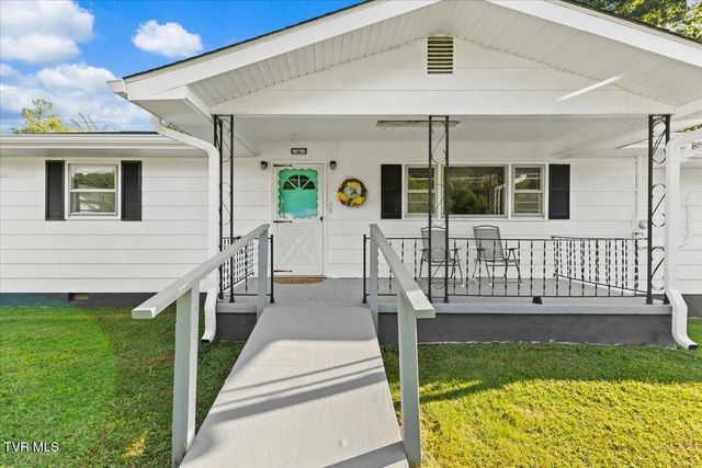 132 Swimming Pool Road, Hampton, TN 37658