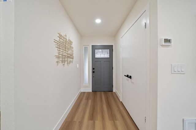 31314 San Andreas Dr, Union City, CA 94587