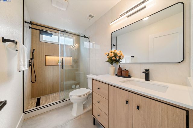 31314 San Andreas Dr, Union City, CA 94587