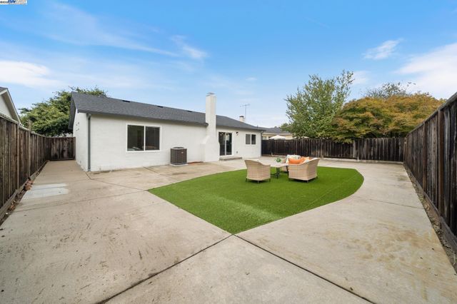 31314 San Andreas Dr, Union City, CA 94587