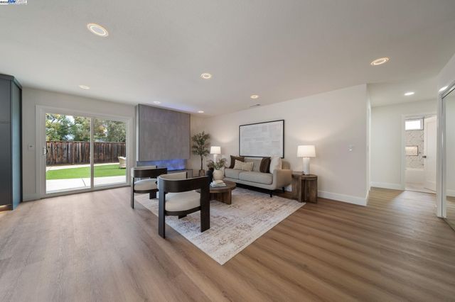 31314 San Andreas Dr, Union City, CA 94587