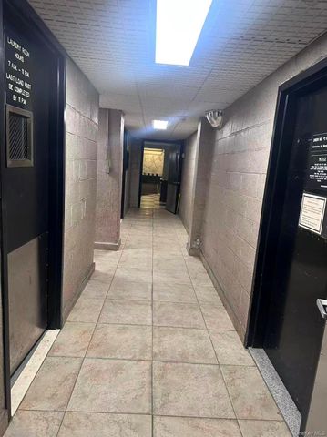 2704 Parsons Boulevard 6B, Flushing, NY 11354