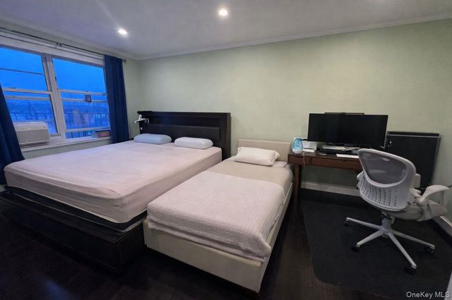 2704 Parsons Boulevard 6B, Flushing, NY 11354