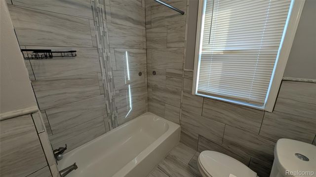 21338 Pembroke Avenue, Detroit, MI 48219