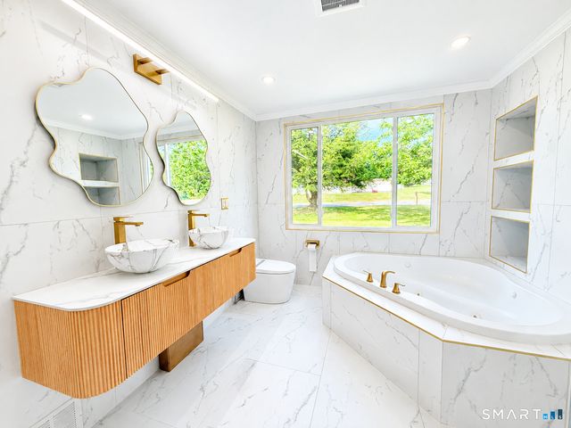 88 Fan Hill Road, Monroe, CT 06468