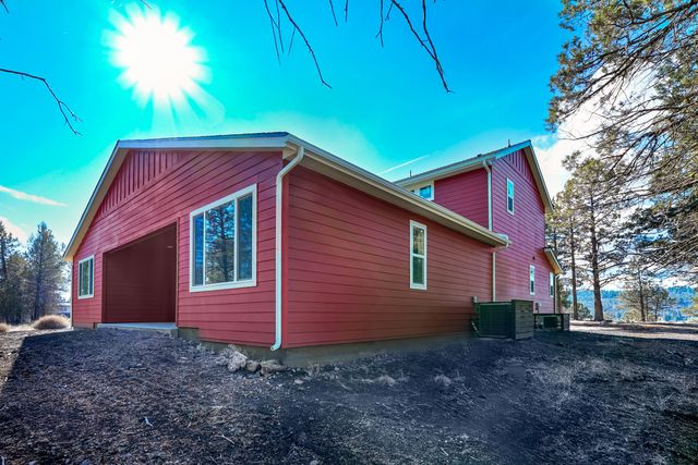 1217 Vine Maple Drive 122, Klamath Falls, OR 97601