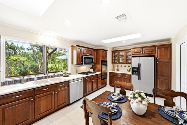 2500 Forest Bend DR, Austin, TX 78704