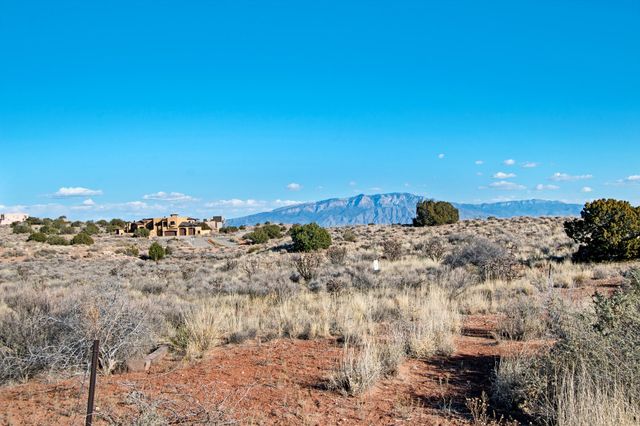 5818 Highland Meadows Drive NE, Rio Rancho, NM 87144