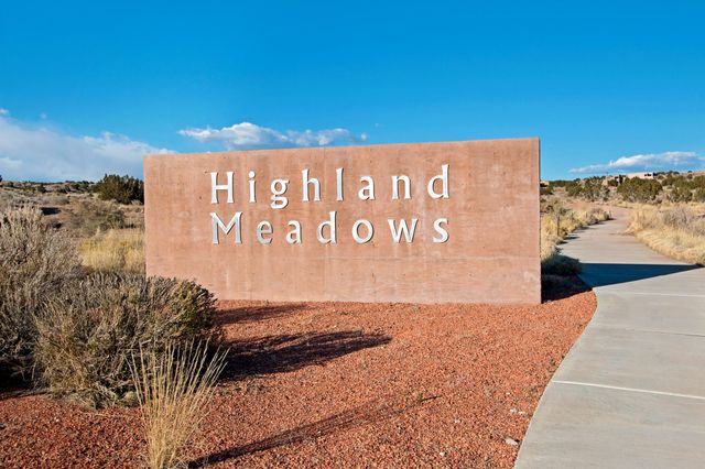 5818 Highland Meadows Drive NE, Rio Rancho, NM 87144