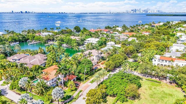 550 Harbor Dr, Key Biscayne, FL 33149